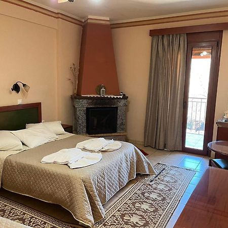 To Spiti Tis Irinis Hotell Vytina Exteriör bild